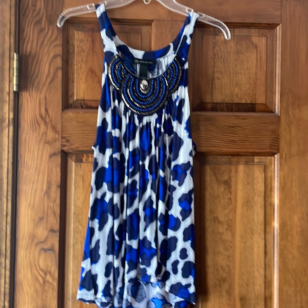 Blue and white top